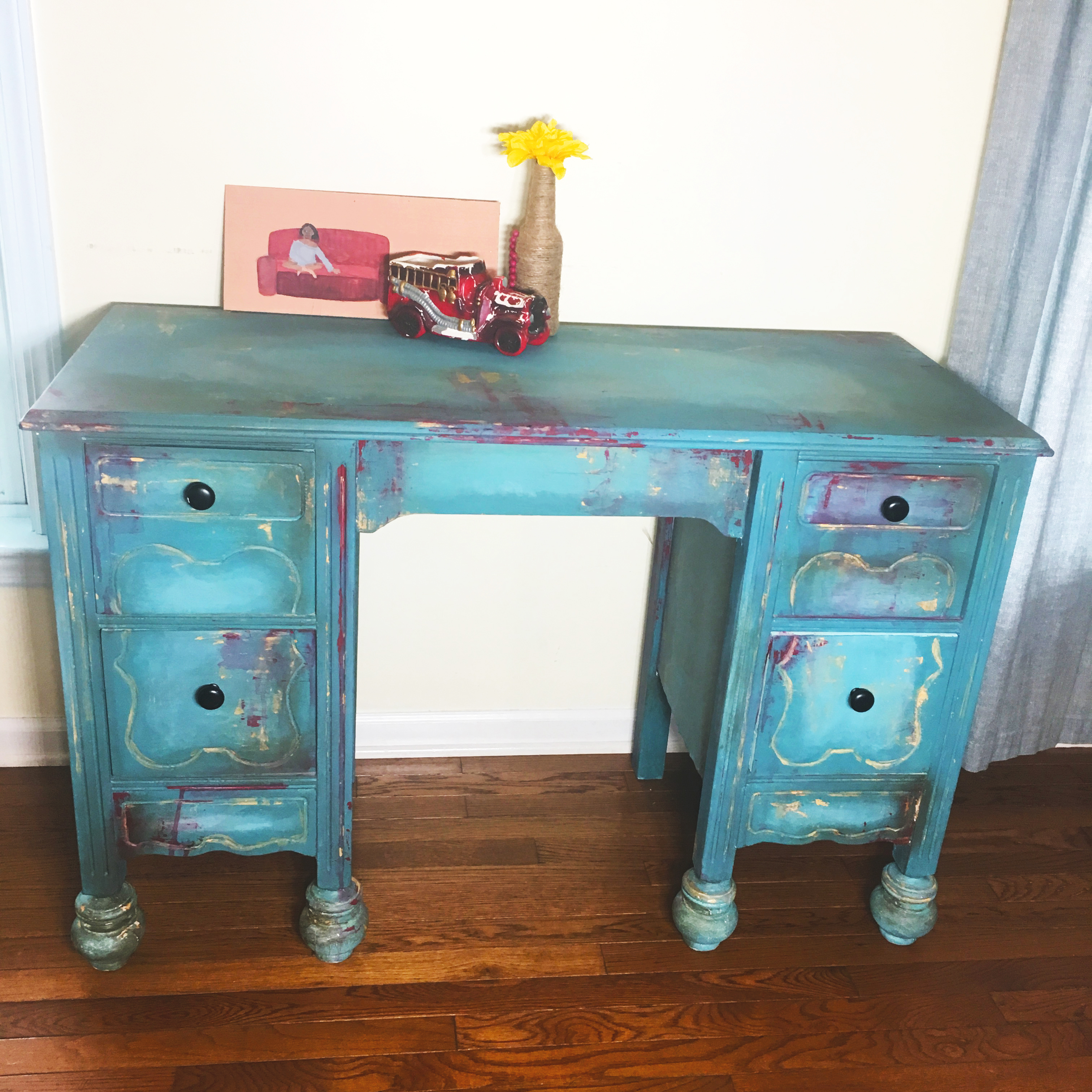 Bohemian Style On A Vintage Desk Inspirational Accent